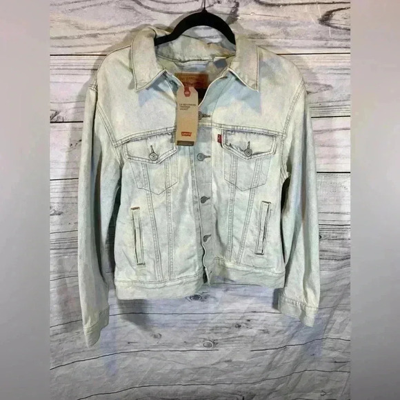 NWT Levis Denim Ex Boyfriend Embroidered Floral Trucker Jacket Size M Light Wash - Picture 1 of 12
